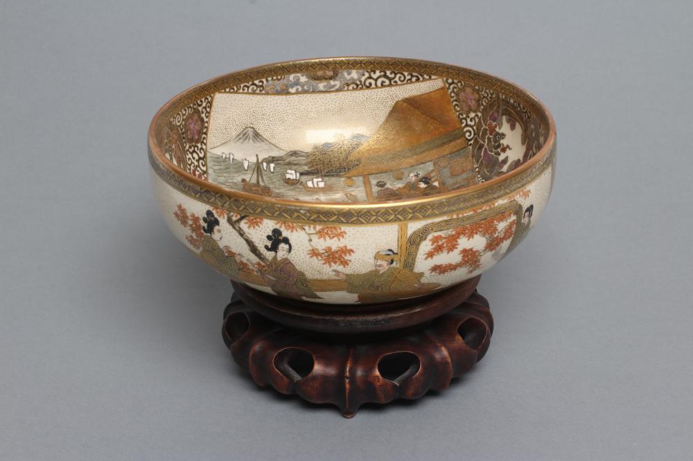 A SATSUMA EARTHENWARE BOWL Image