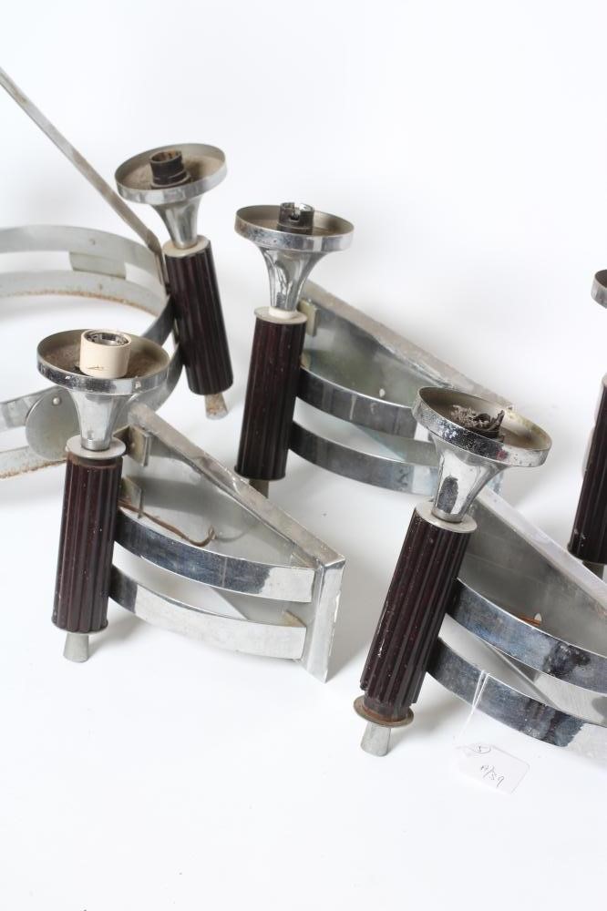 AN ART DECO LIGHT PENDANT in bakelite and plated chrome Image