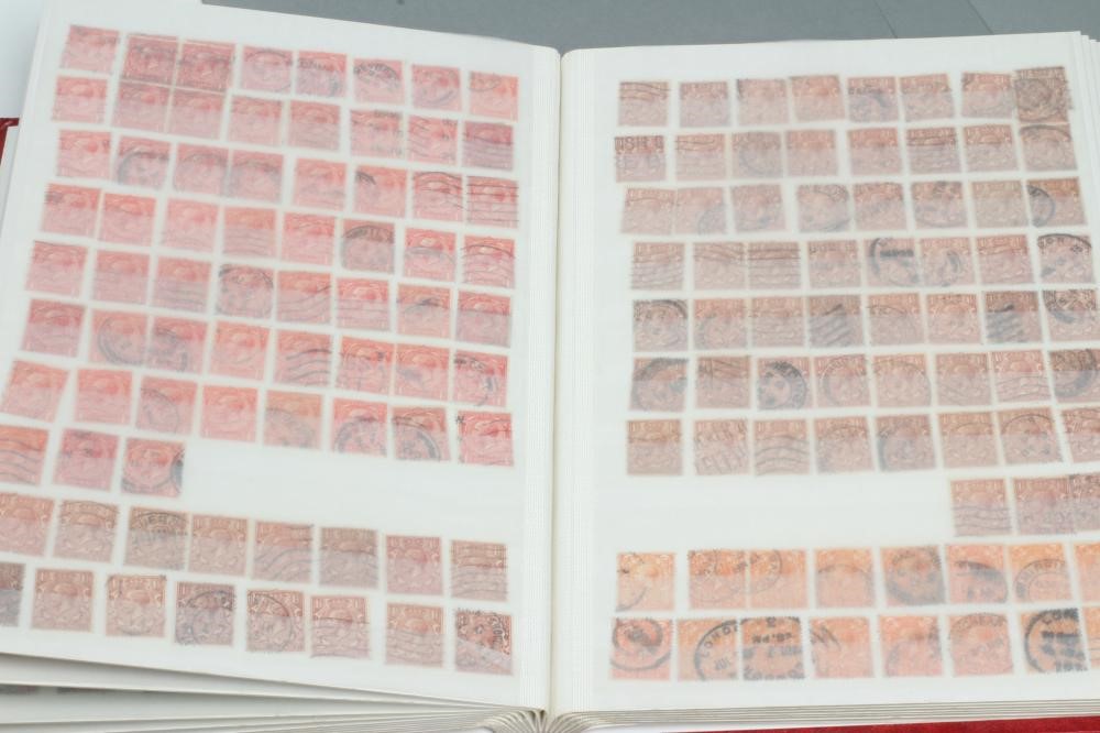 A LARGE STOCKBOOK CONTAINING GB COLLECTION FROM QUEEN VICTORIA TO EDWARD VIII (Est. plus 21% premium Image