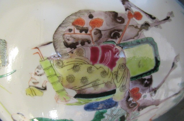 A CHINESE PORCELAIN JAR AND COVER of ovoid form Image