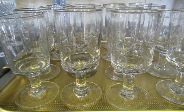 A SET OF SIXTEEN VICTORIAN GLASS GOBLETS Image