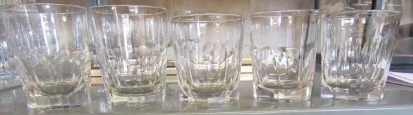 A SET OF SIXTEEN VICTORIAN GLASS GOBLETS Image