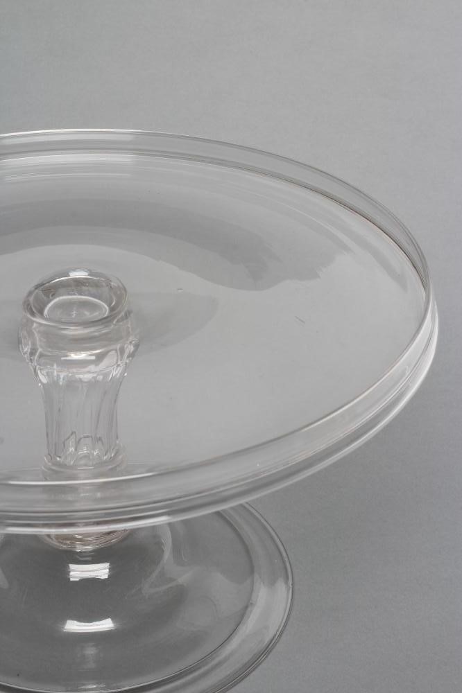 A GEORGIAN GLASS TAZZA Image