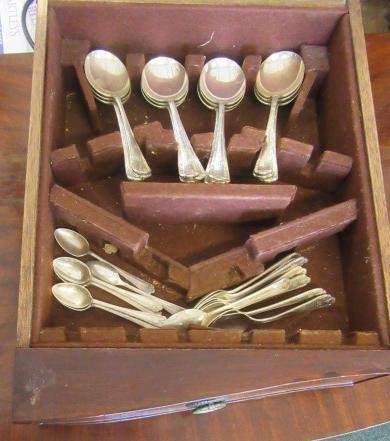 A ROMNEY PLATE PART TABLE SERVICE Image