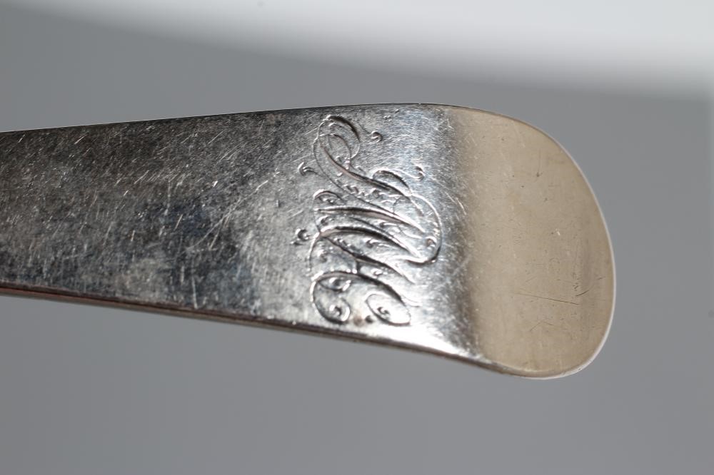 AN EARLY VICTORIAN SILVER FISH SLICE Image