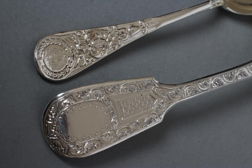 A VICTORIAN SILVER MUSTARD SPOON Image