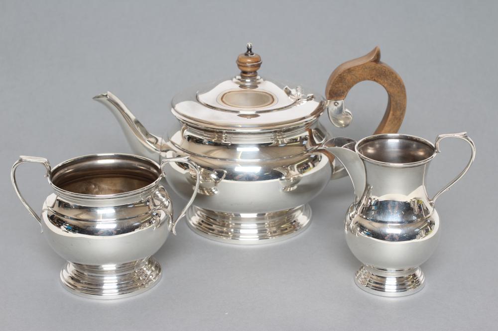 A THREE PIECE TEA SERVICE Image