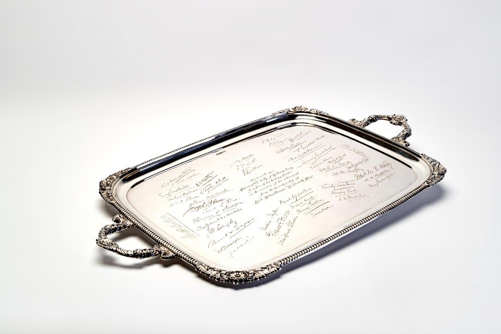 A GEORGE V TRAY Image
