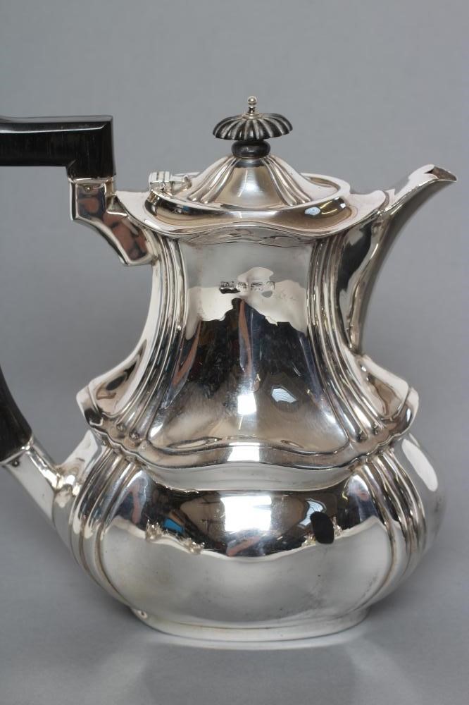 A FOUR PIECE TEA AND COFFEE SERVICE Image