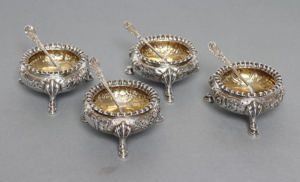 A SET OF FOUR EARLY VICTORIAN CAULDRON SALTS Image