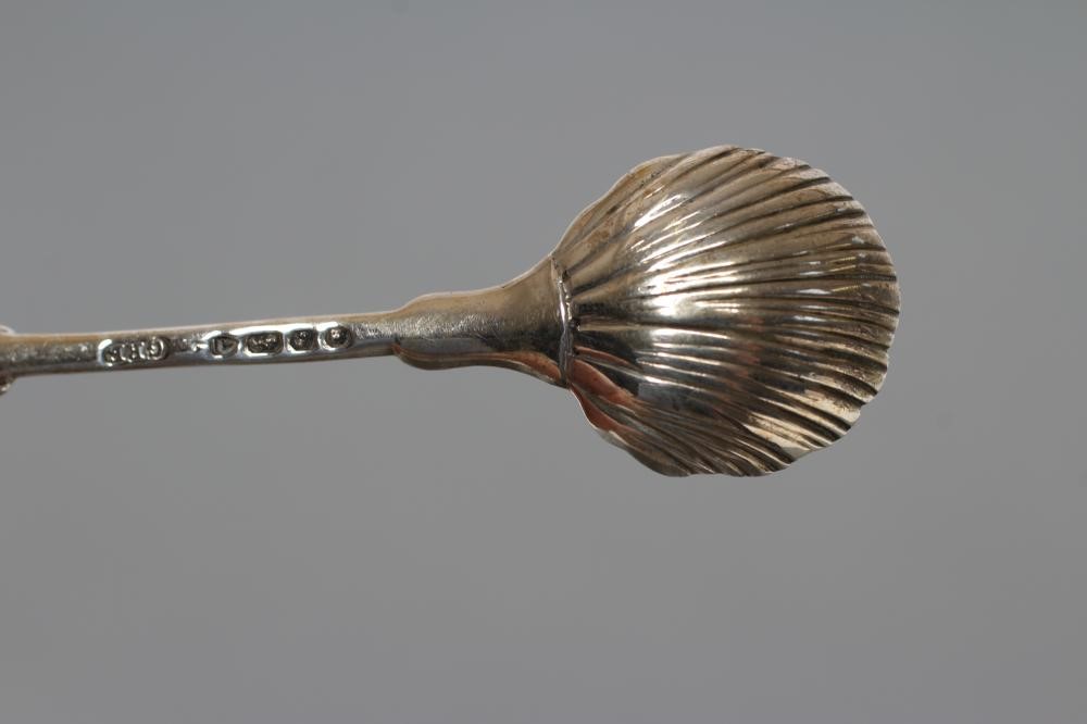 A SET OF FOUR EARLY VICTORIAN CAULDRON SALTS Image