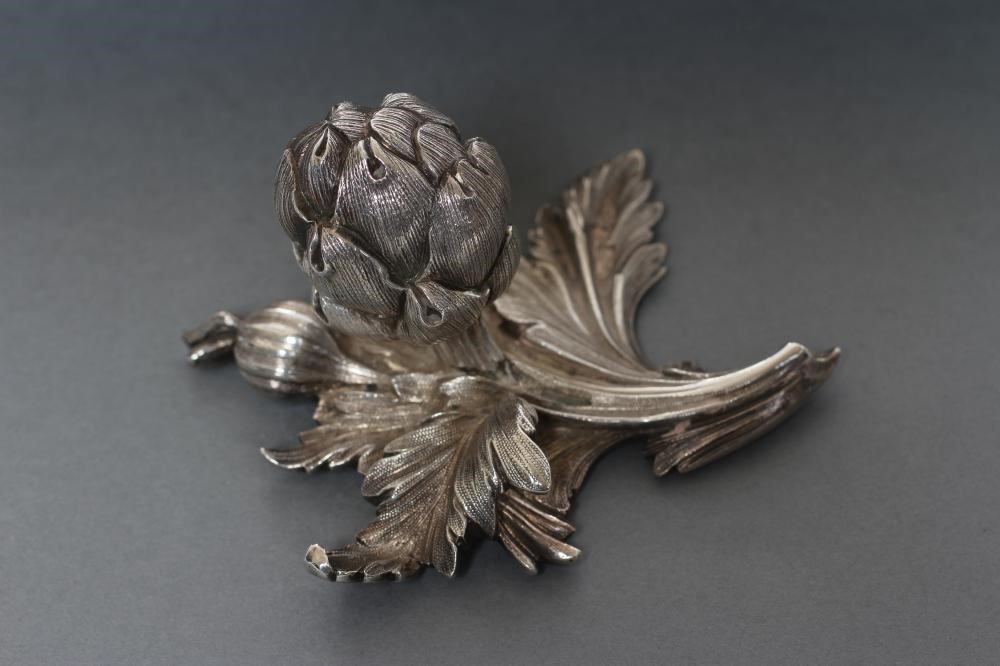 AN EARLY VICTORIAN ENTREE DISH Image