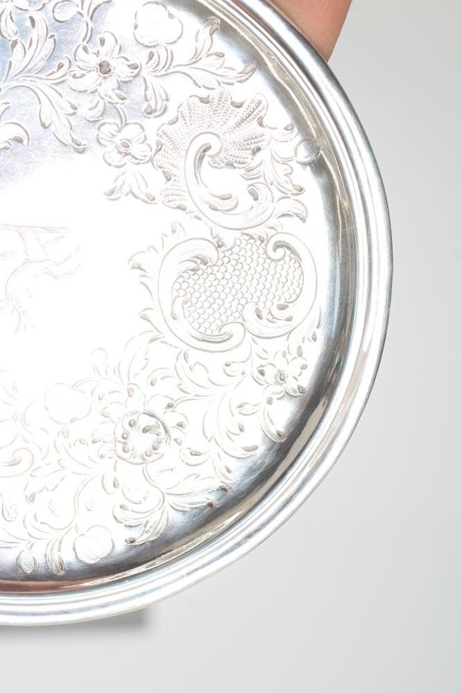 AN EARLY GEORGE II WAITER Image