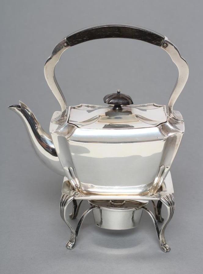 A LATE VICTORIAN SCOTTISH SMALL SPIRIT KETTLE Image