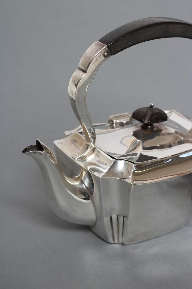 A LATE VICTORIAN SCOTTISH SMALL SPIRIT KETTLE Image