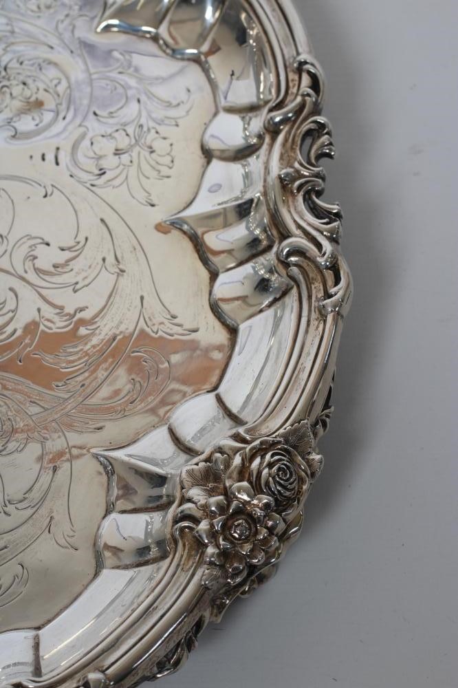 AN EARLY VICTORIAN LARGE SALVER Image