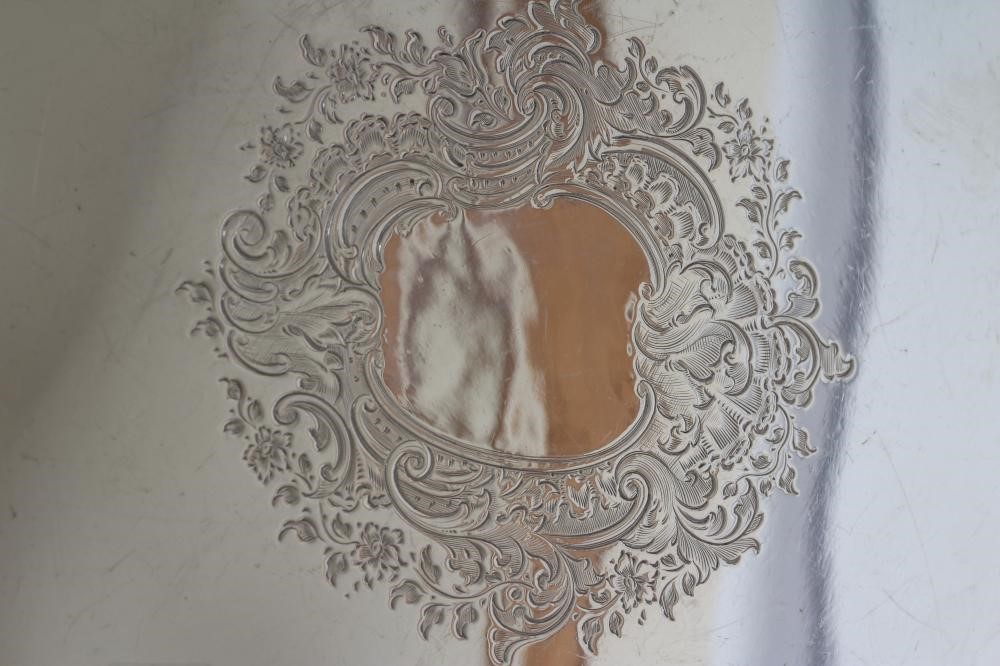 A LATE VICTORIAN SALVER Image