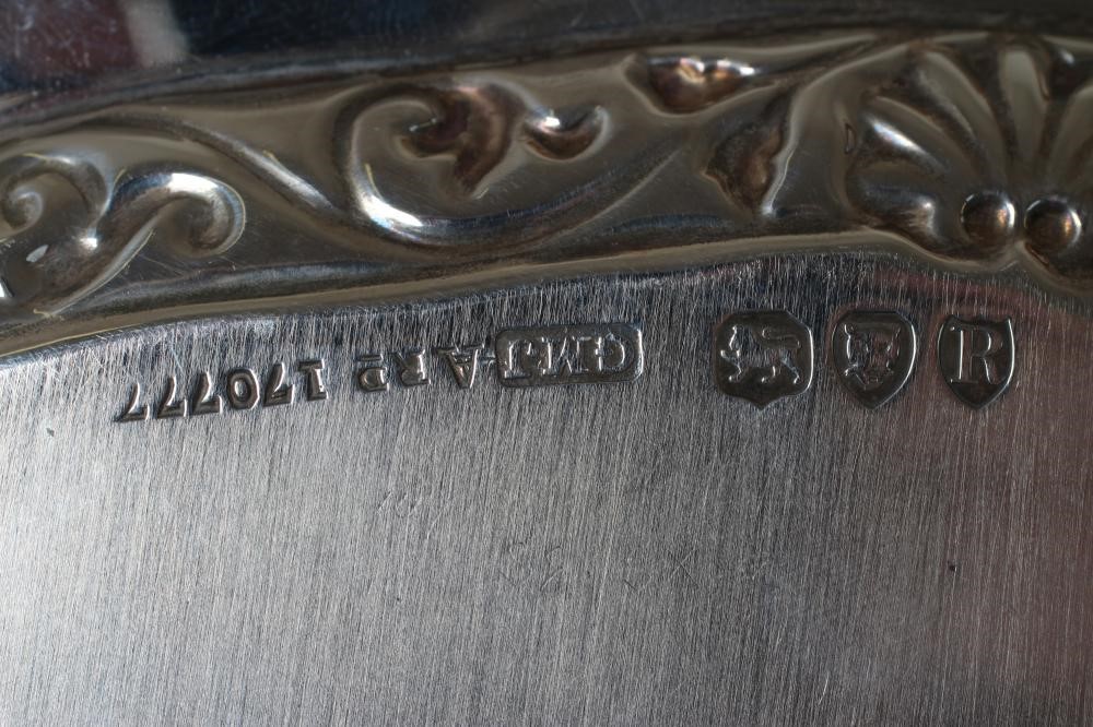 A LATE VICTORIAN SALVER Image