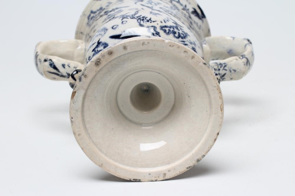 A PEARLWARE LOVING CUP Image