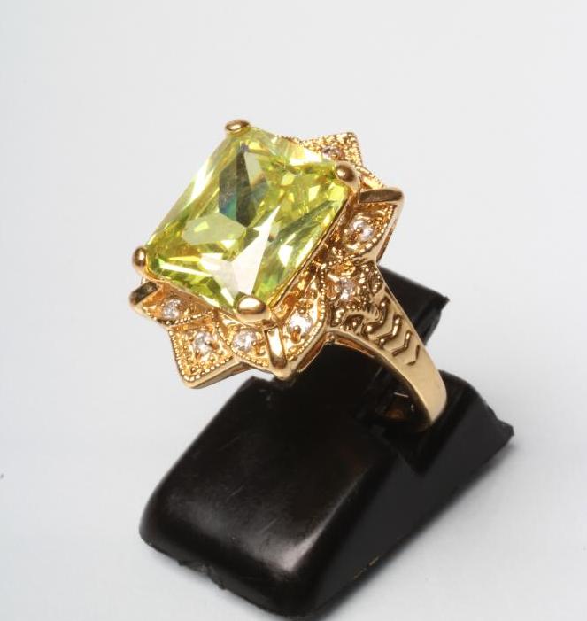 A COCKTAIL RING Image