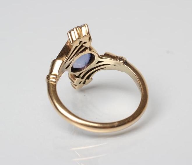 A SAPPHIRE AND DIAMOND COCKTAIL RING Image