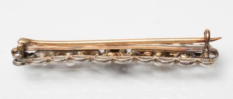 A LATE VICTORIAN BROOCH Image