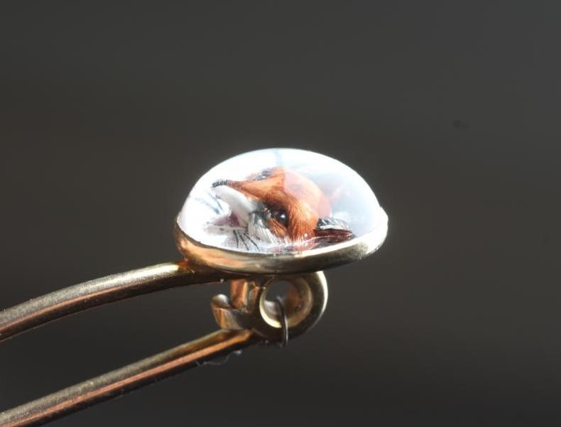 AN ESSEX CRYSTAL TYPE STOCK PIN Image