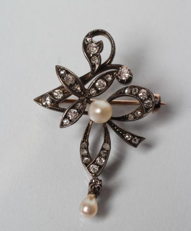 AN EDWARDIAN DIAMOND PENDANT/BROOCH Image