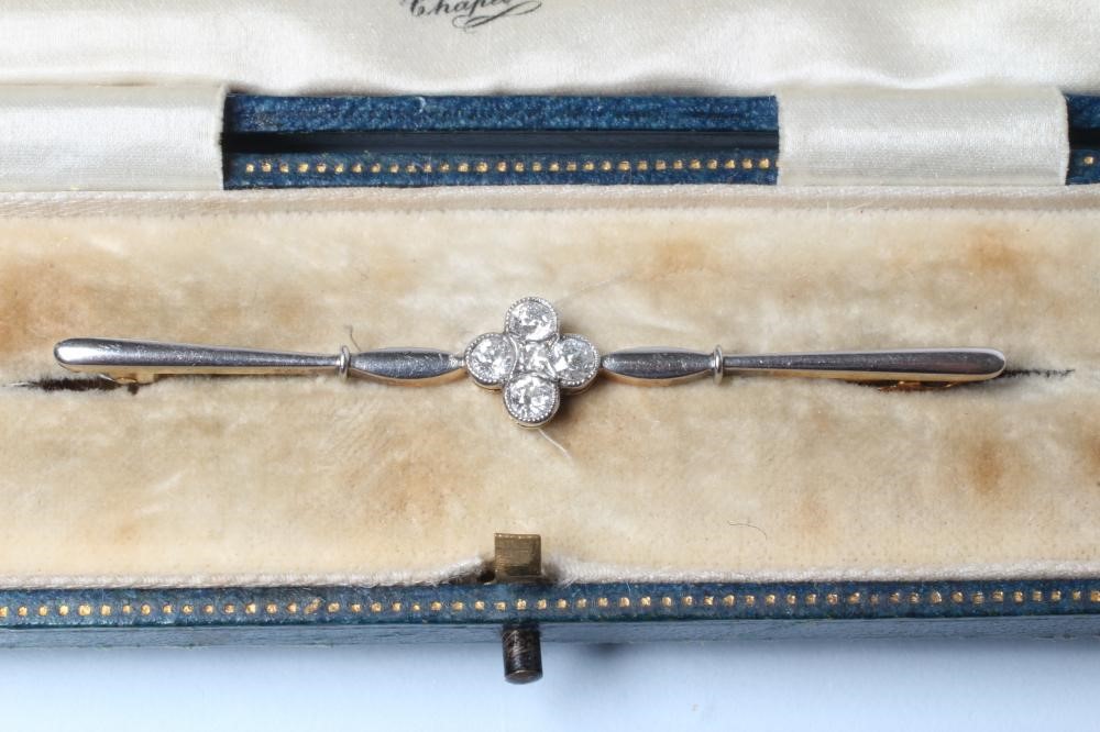 AN EDWARDIAN DIAMOND BROOCH Image