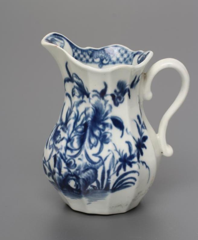 A FIRST PERIOD WORCESTER PORCELAIN MILK JUG Image