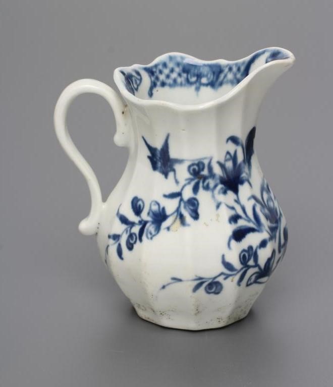 A FIRST PERIOD WORCESTER PORCELAIN MILK JUG Image
