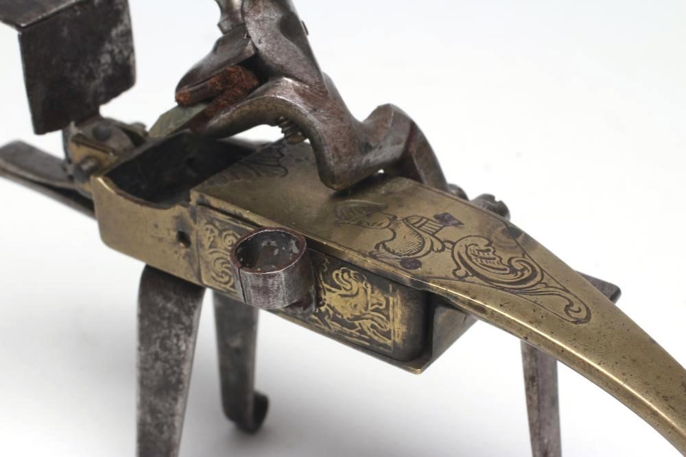 AN 18TH CENTURY FLINTLOCK TINDER LIGHTER Image
