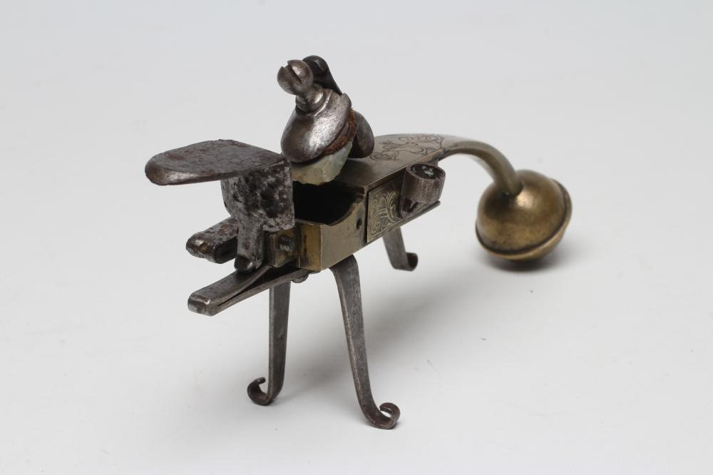 AN 18TH CENTURY FLINTLOCK TINDER LIGHTER Image