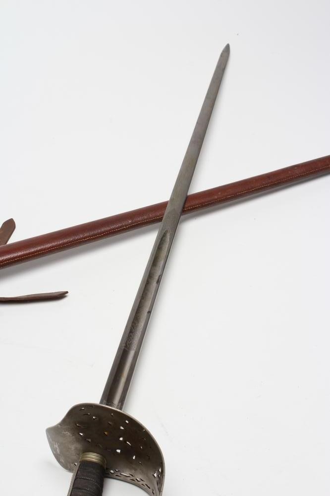 AN 1897 PATTERN OFFICER'S SWORD Image