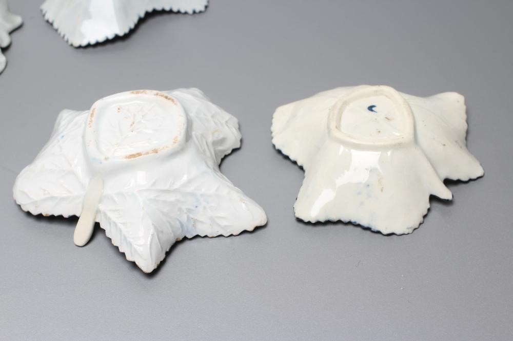 TWO FIRST PERIOD WORCESTER PORCELAIN LEAF SHAPED PICKLE DISHES Image