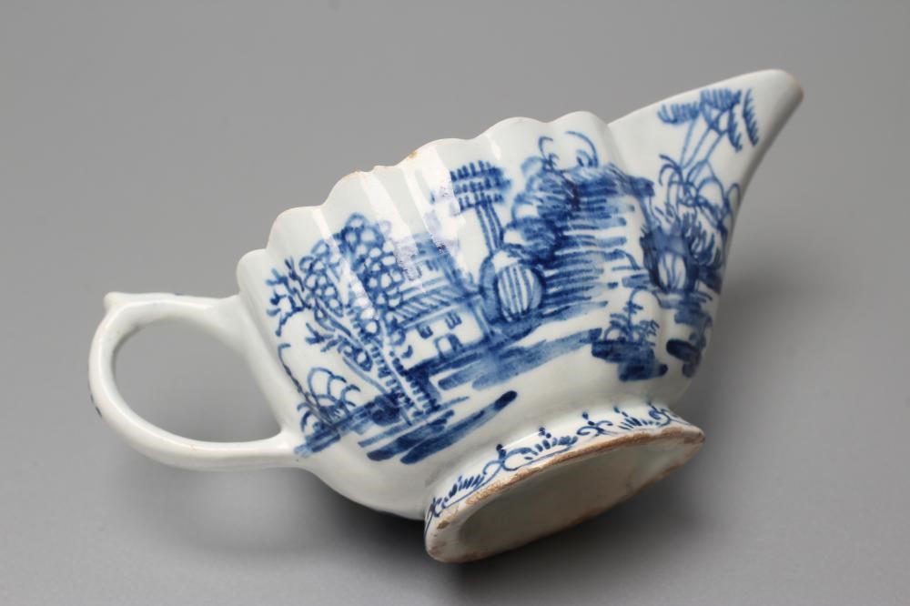 A BOW PORCELAIN BUTTERBOAT Image