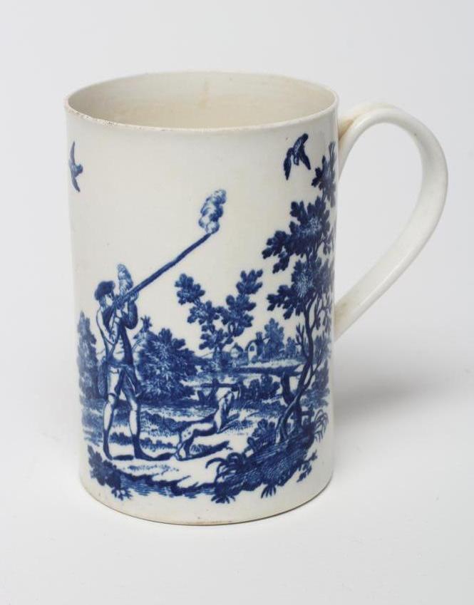 A FIRST PERIOD WORCESTER PORCELAIN MUG Image
