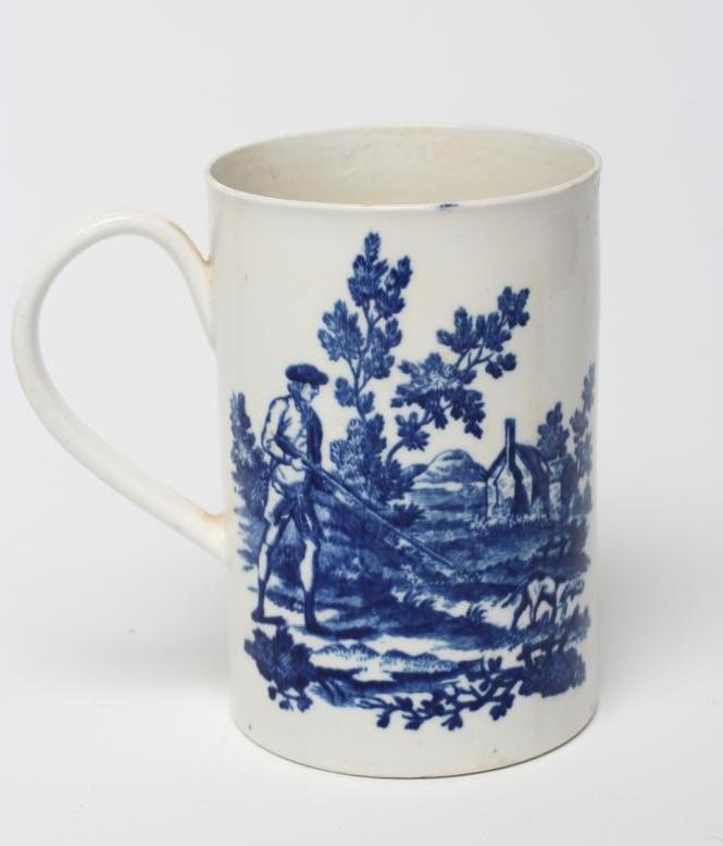 A FIRST PERIOD WORCESTER PORCELAIN MUG Image