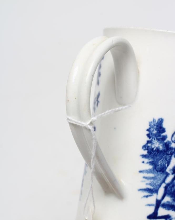 A FIRST PERIOD WORCESTER PORCELAIN MUG Image