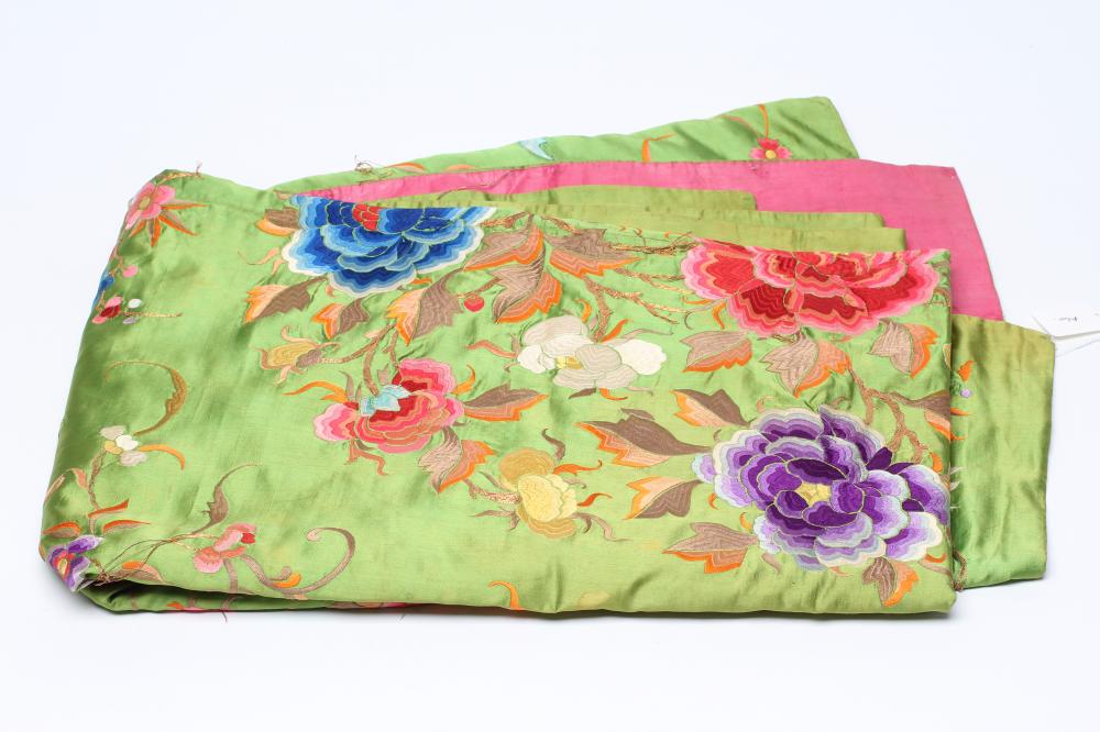 A CHINESE SILK LARGE OBLONG PANEL Image