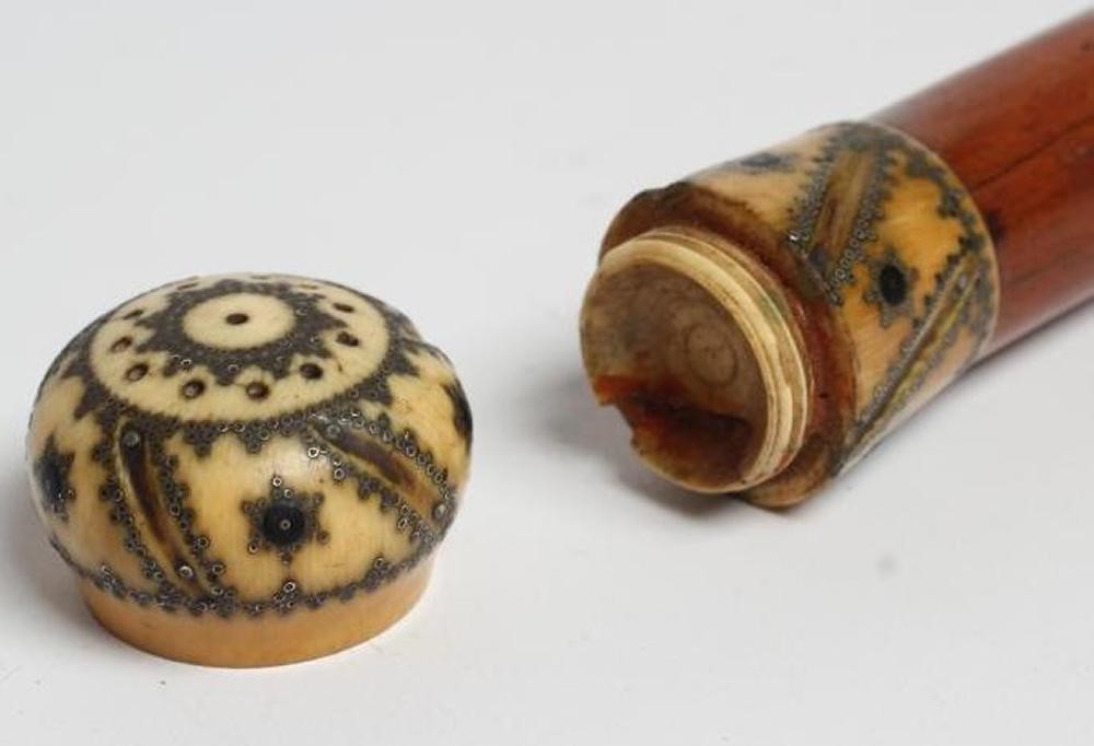 A GENTLEMAN'S MALACCA "VINAIGRETTE" CANE Image