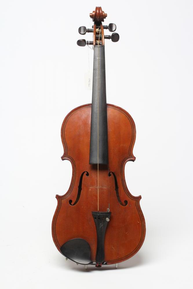 A VIOLIN Image