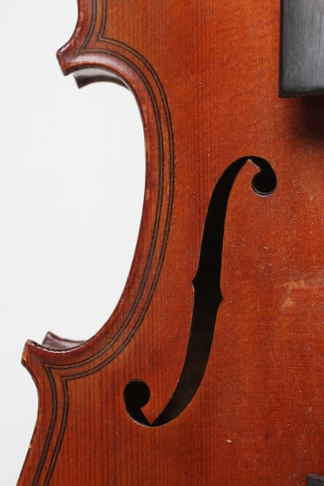 A VIOLIN Image