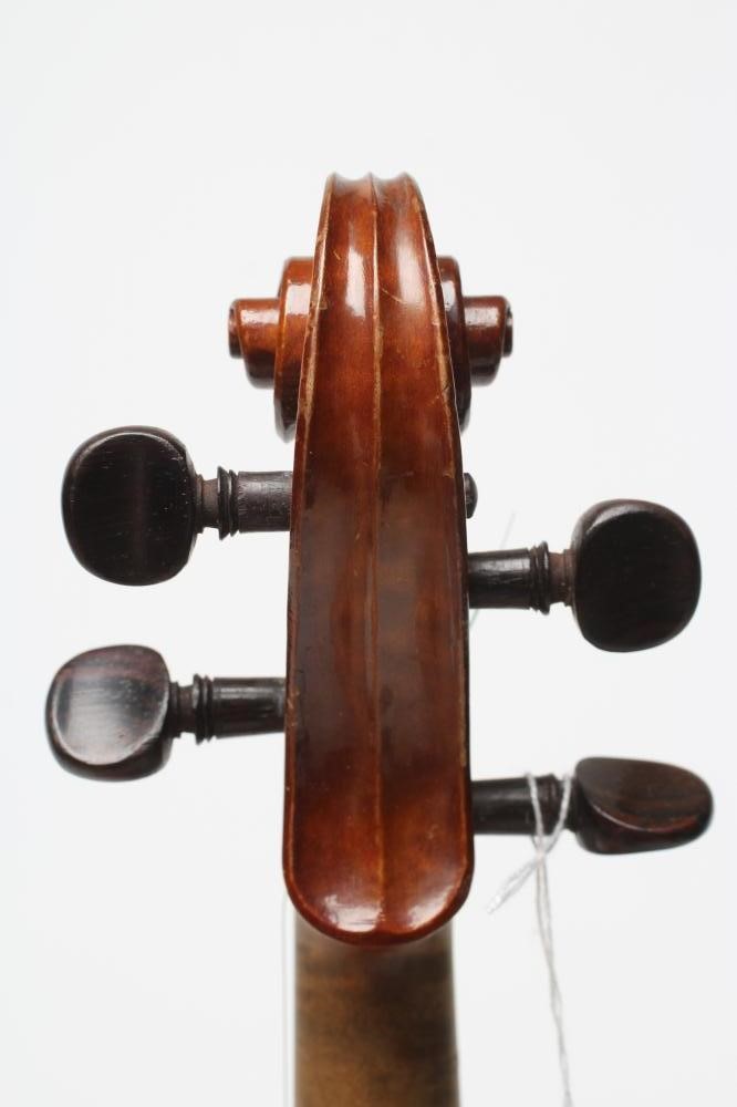 A VIOLIN Image