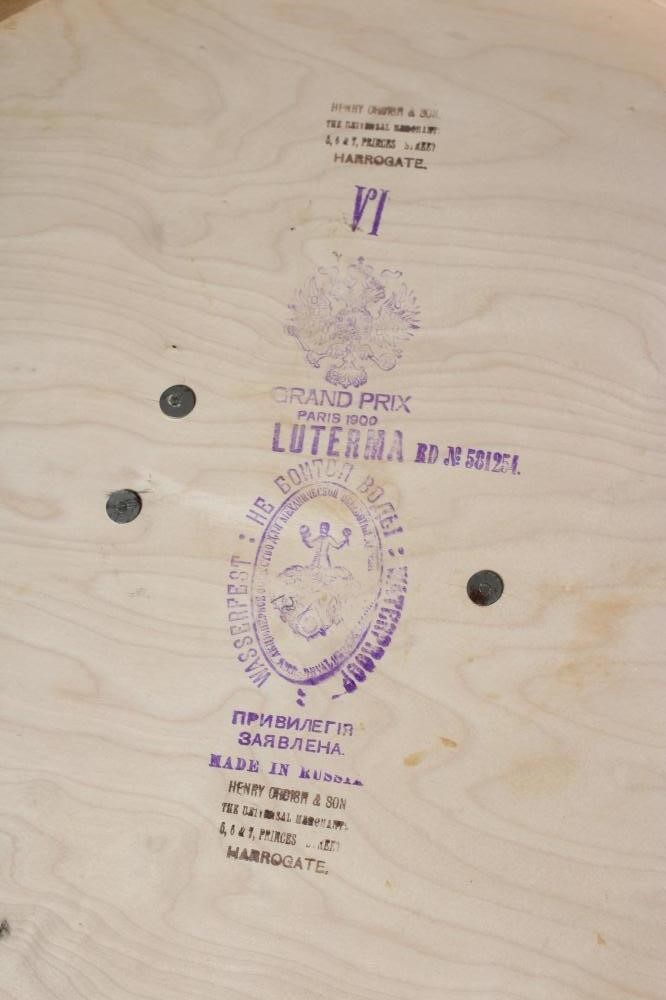 A LARGE LUTERMA RUSSIAN BIRCH PLYWOOD HAT BOX Image