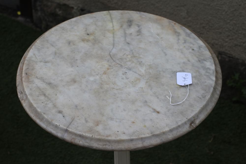 A VICTORIAN CAST IRON CONSERVATORY PLANT STAND/TABLE Image