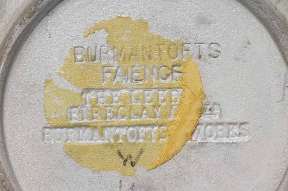 A PLATE SIMILAR TO THE PREVIOUS LOT painted by J. Walmsley Image