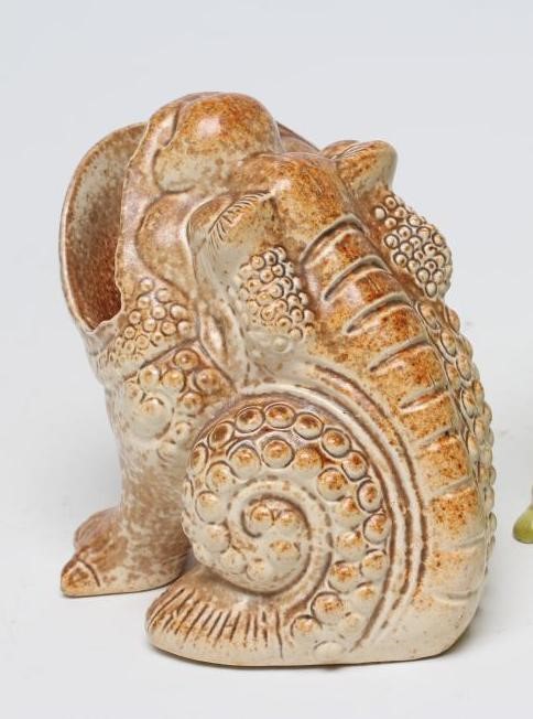 A BURMANTOFTS SALTGLAZE STONEWARE TOAD SPOON WARMER Image