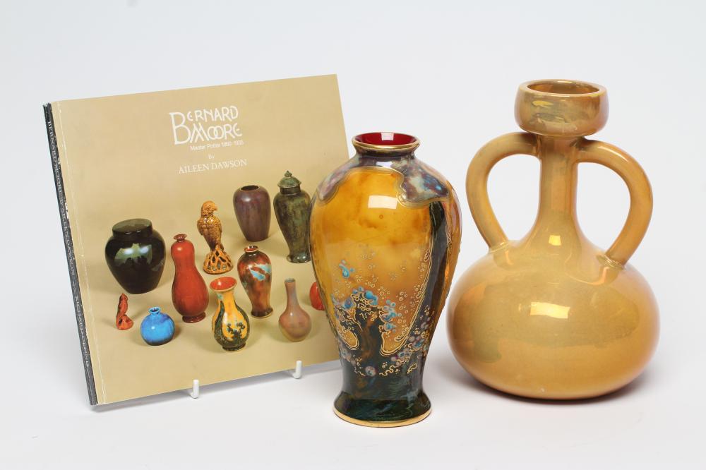 A BERNARD MOORE POTTERY VASE Image