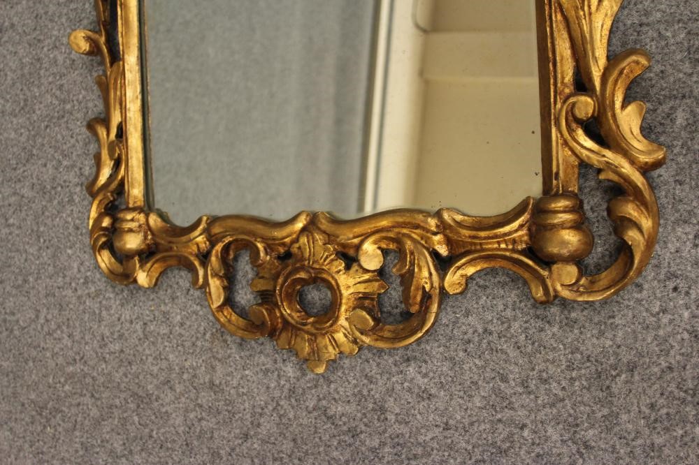 A GEORGIAN STYLE CARVED AND GILT WOOD PIER GLASS Image